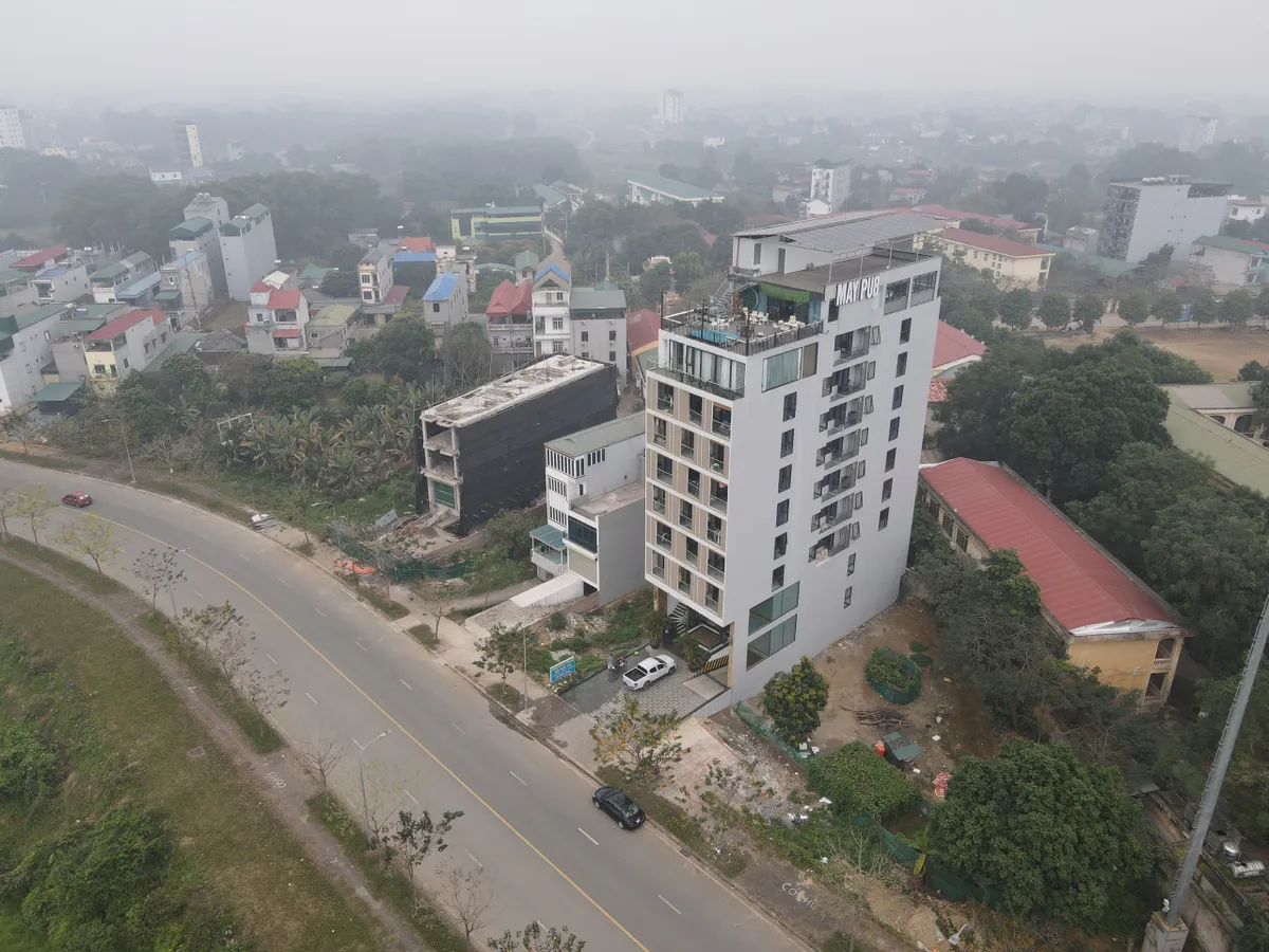 Hàng loạt chung cư mini sai phạm, cao cả chục tầng ở Thạch Thất (Hà Nội) - Ảnh 3.