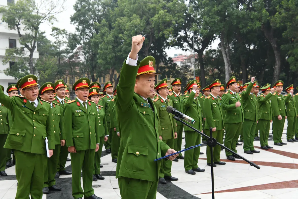 Cán bộ, chiến sĩ công an thề đấu tranh không khoan nhượng với tội phạm ma túy - Ảnh 1.