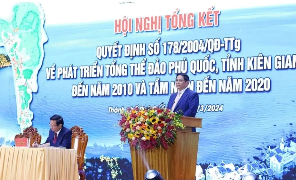 Kinh tế Phú Quốc phát triển ngoạn mục sau 20 năm - Ảnh 1.