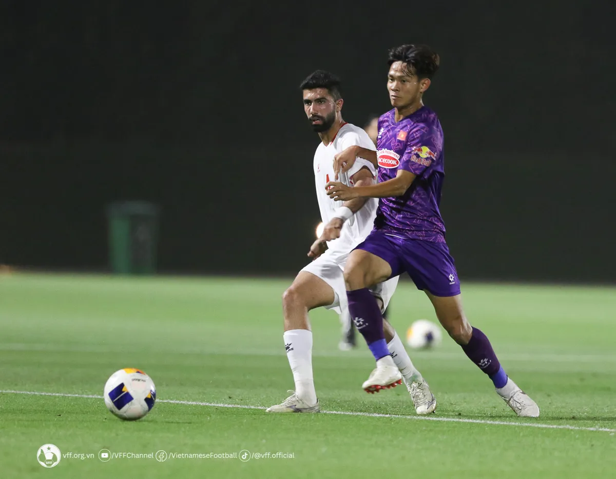 HLV Hoàng Anh Tuấn hài lòng về sự nỗ lực của U23 Việt Nam sau trận thử lửa với U23 Jordan - Ảnh 4. HLV Hoàng Anh Tuấn hài lòng về sự nỗ lực của U23 Việt Nam sau trận thử lửa với U23 Jordan - Ảnh 4.