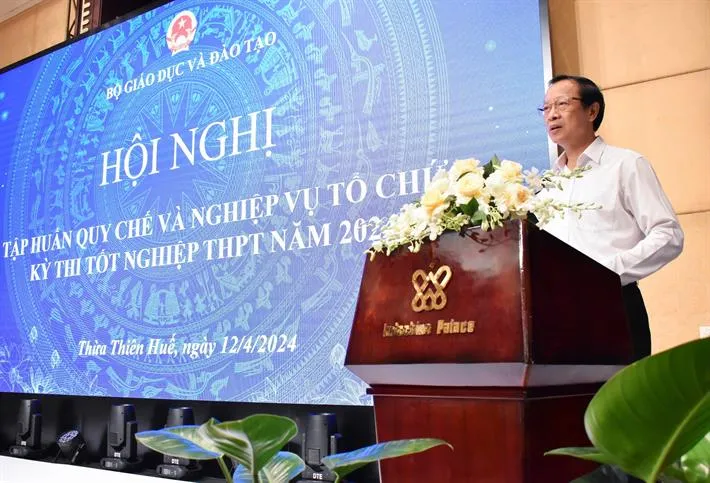 “4 Đúng - 3 Không” trong tổ chức thi Tốt nghiệp THPT 2024 - Ảnh 1.