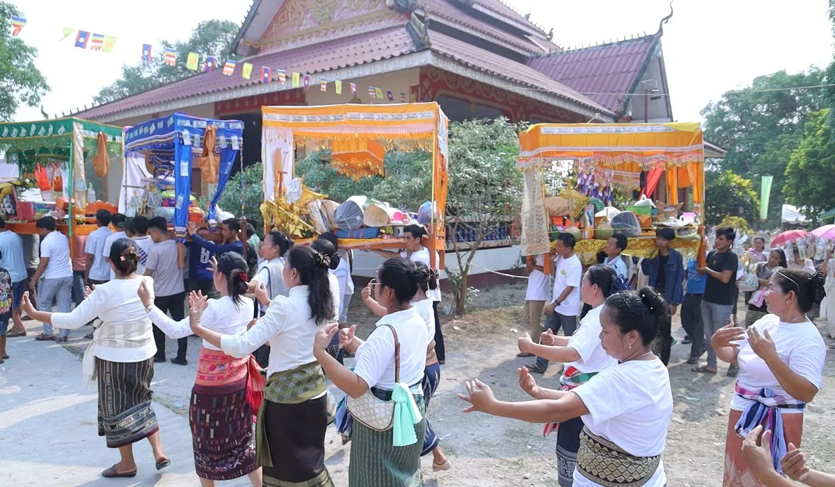 Lào đón Tết Bounpimay - Ảnh 1.