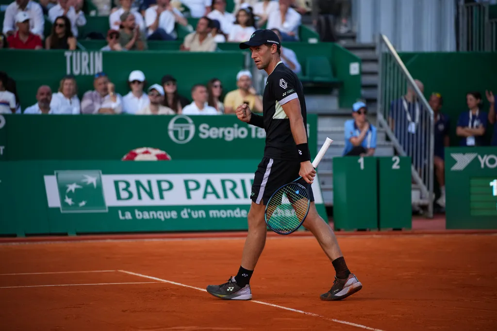 Novak Djokovic dừng bước tại bán kết Monte Carlo Masters - Ảnh 2. Novak Djokovic dừng bước tại bán kết Monte Carlo Masters - Ảnh 2.
