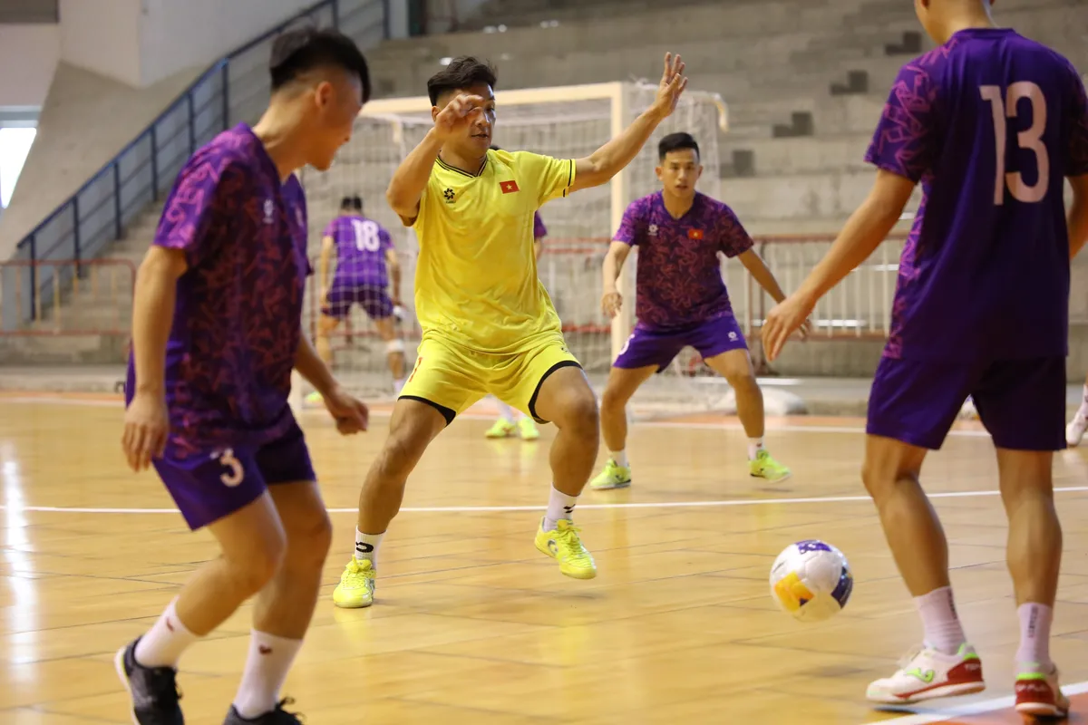 ĐT futsal Việt Nam chú trọng các tình huống cố định - Ảnh 1. ĐT futsal Việt Nam chú trọng các tình huống cố định - Ảnh 1.