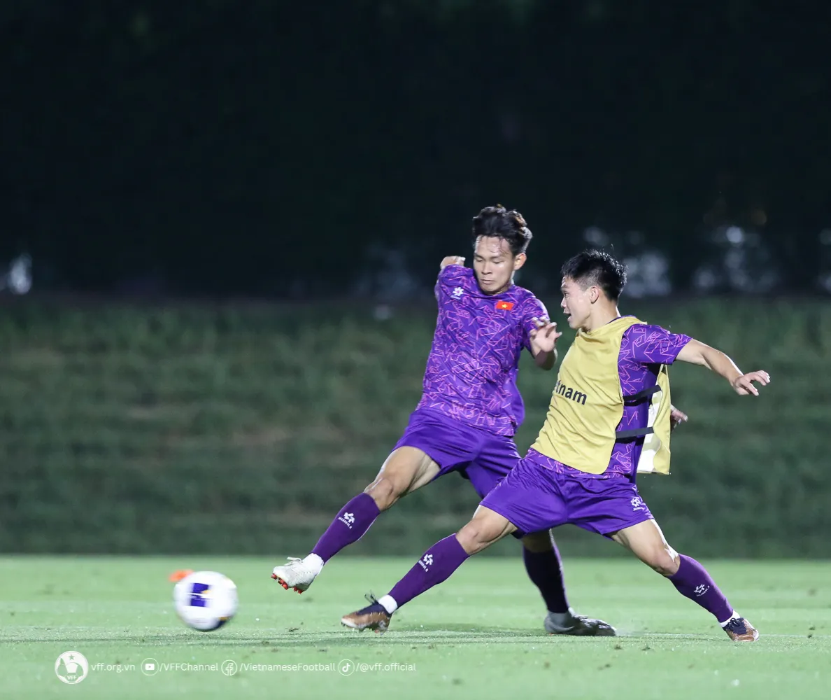 U23 Việt Nam tiếp tục mài sắc lối chơi, rà soát nhân sự trước ngày chốt danh sách - Ảnh 7. U23 Việt Nam tiếp tục mài sắc lối chơi, rà soát nhân sự trước ngày chốt danh sách - Ảnh 7.
