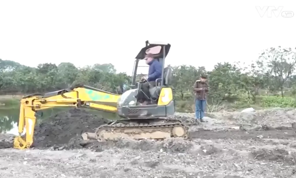 Khởi tố vụ ch&ocirc;n tr&aacute;i ph&eacute;p chất thải ng&agrave;nh giấy quy m&ocirc; lớn ở Bắc Ninh - Ảnh 1.