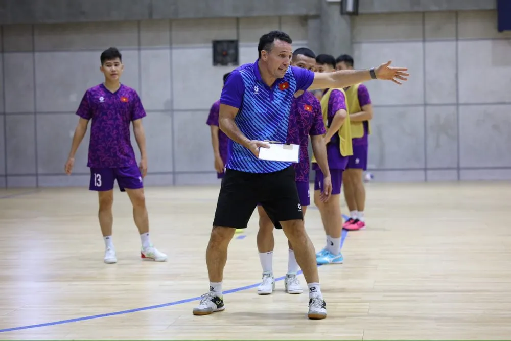 HLV Diego Giustozzi: Đội tuyển Futsal Việt Nam đã sẵn sàng - Ảnh 5. HLV Diego Giustozzi: Đội tuyển Futsal Việt Nam đã sẵn sàng - Ảnh 5.