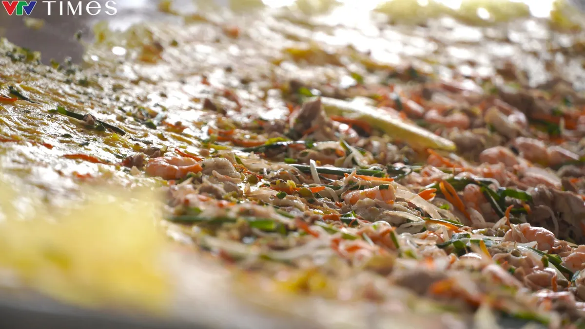 B&aacute;nh x&egrave;o 3m si&ecirc;u khồng lồ ở Cần Thơ tr&igrave;nh l&agrave;ng - Ảnh 7.