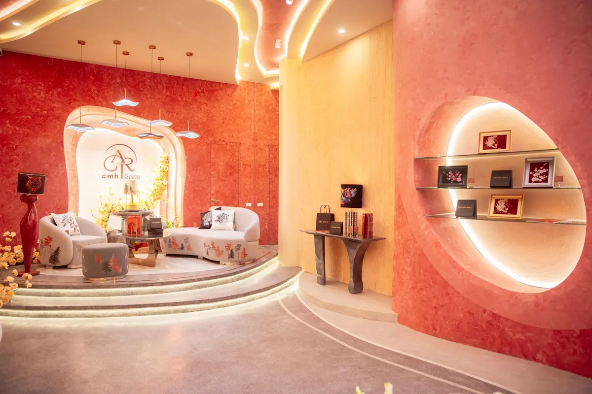 Sự kiện ra mắt showroom th&ecirc;u c&aacute; nh&acirc;n h&oacute;a - Nơi giao thoa giữa truyền thống v&agrave; đương đại - Ảnh 2.