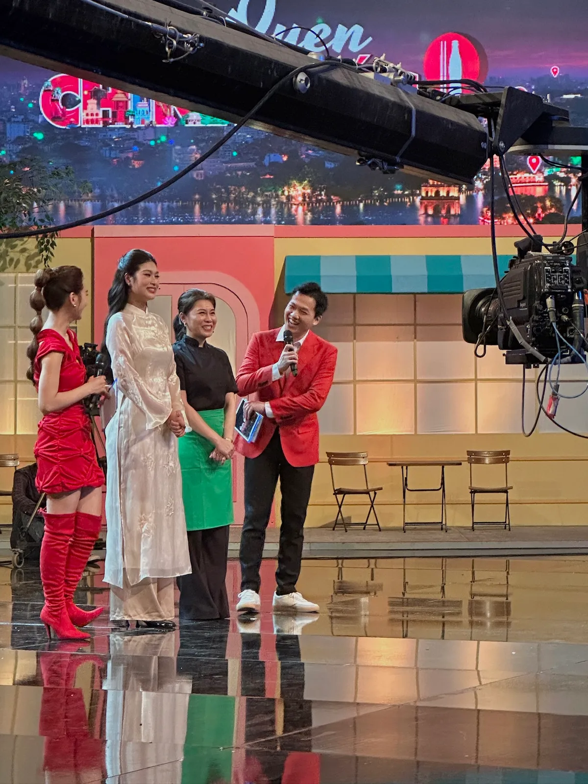 Hoa hậu Thi&ecirc;n &Acirc;n chia sẻ m&oacute;n ăn tuổi thơ trong Qu&aacute;n quen ch&iacute;nh gốc - Ảnh 7.