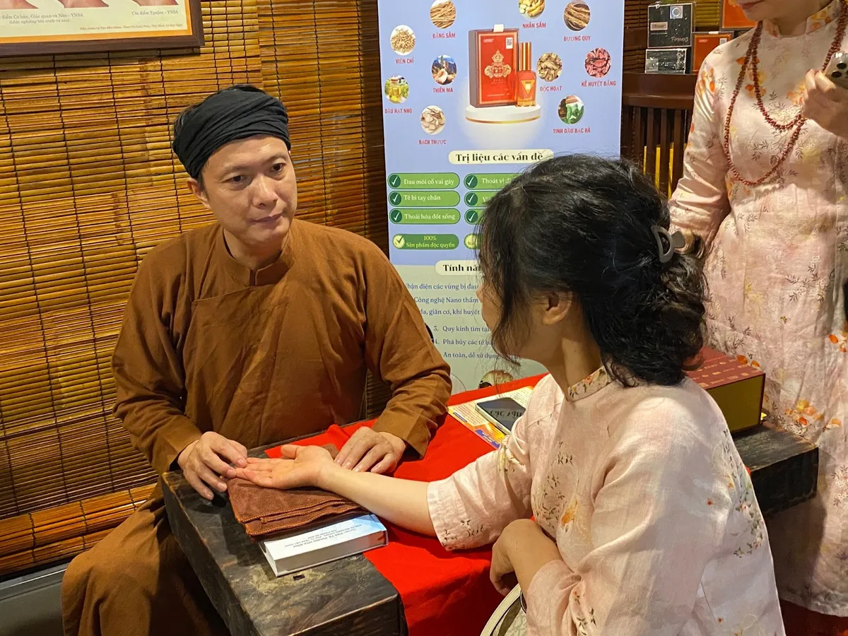 “Giữ nghề xưa trên phố” - Bảo tồn và phát huy phố nghề truyền thống   - Ảnh 5.