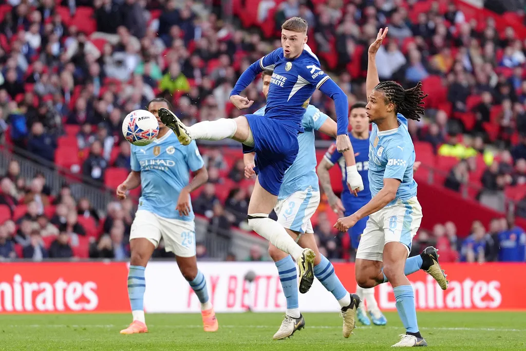 Manchester City vượt qua Chelsea ở bán kết FA Cup - Ảnh 1. Manchester City vượt qua Chelsea ở bán kết FA Cup - Ảnh 1.