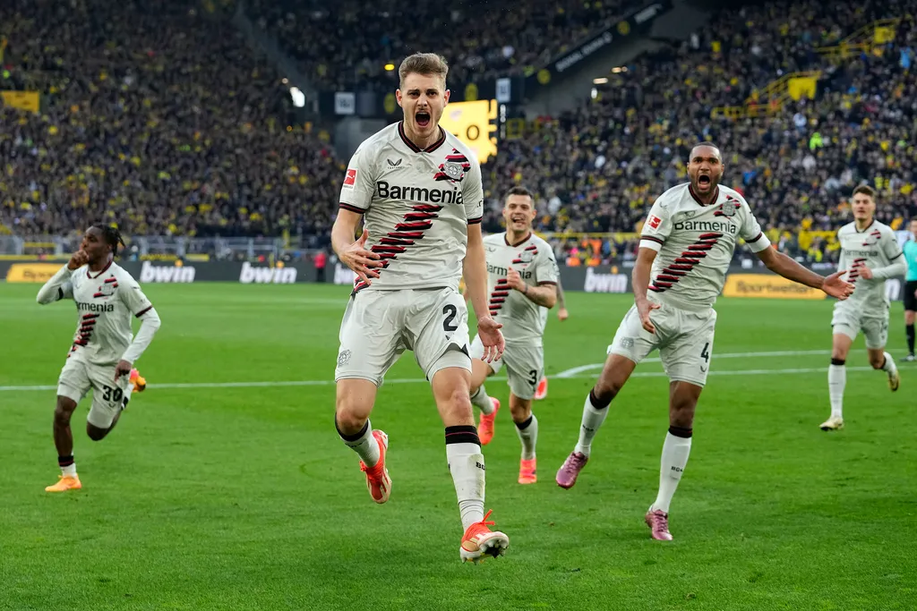 Bayer Leverkusen kéo dài chuỗi trận bất bại lên con số 45 - Ảnh 3. Bayer Leverkusen kéo dài chuỗi trận bất bại lên con số 45 - Ảnh 3.