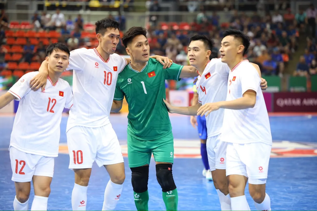 HLV Diego Giustozzi: “Tôi hài lòng về phong độ của từng cầu thủ” - Ảnh 2. HLV Diego Giustozzi: “Tôi hài lòng về phong độ của từng cầu thủ” - Ảnh 2.