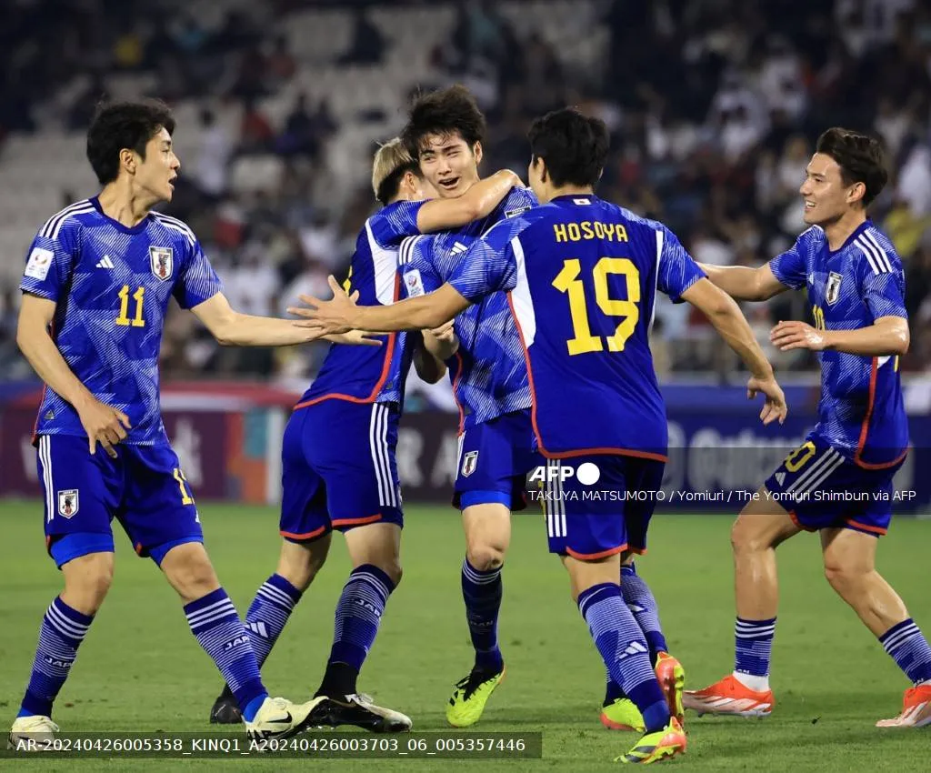 Vượt qua U23 Qatar, U23 Nhật Bản góp mặt ở bán kết U23 châu Á - Ảnh 2. Vượt qua U23 Qatar, U23 Nhật Bản góp mặt ở bán kết U23 châu Á - Ảnh 2.