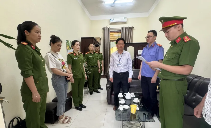 Khởi tố trưởng ph&ograve;ng thuộc Sở GTVT tỉnh Bắc Kạn v&igrave; tội nhận hối lộ  - Ảnh 2.