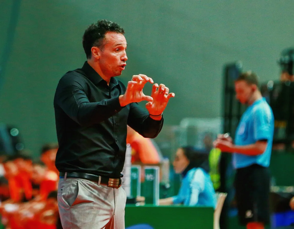 HLV Diego Giustozzi: ĐT futsal Việt Nam đã nỗ lực hết sức… - Ảnh 2. HLV Diego Giustozzi: ĐT futsal Việt Nam đã nỗ lực hết sức… - Ảnh 2.