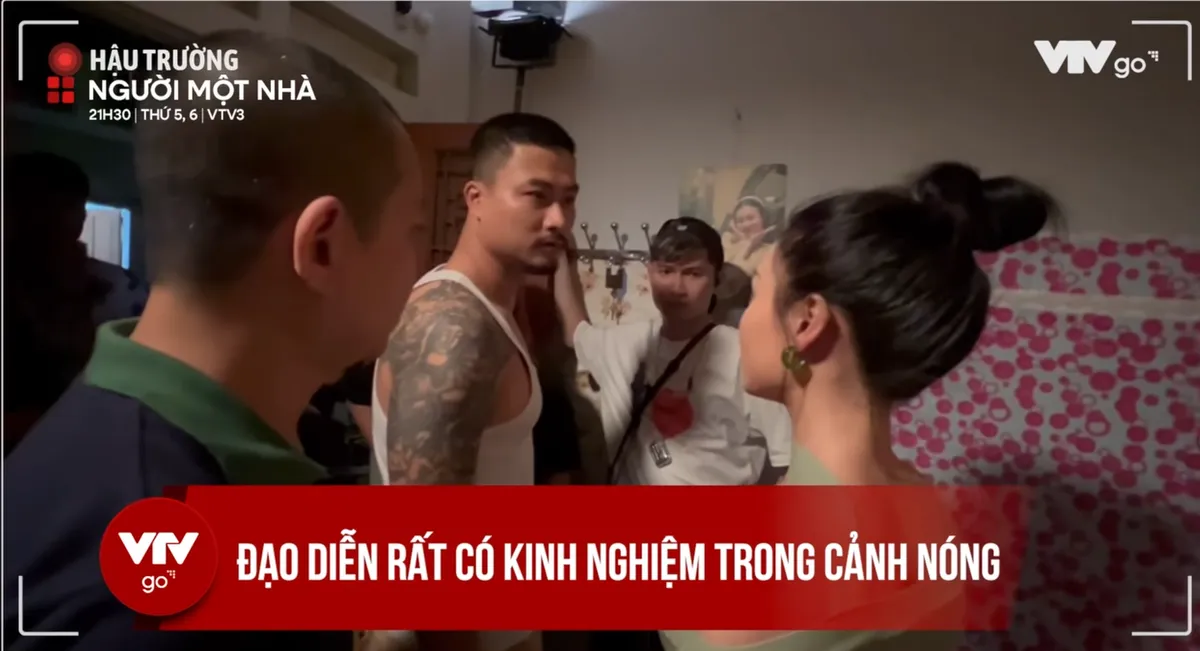 Đạo diễn phim Người một nhà tận tình hướng dẫn Quỳnh Châu cảnh bị cưỡng bức - Ảnh 2.