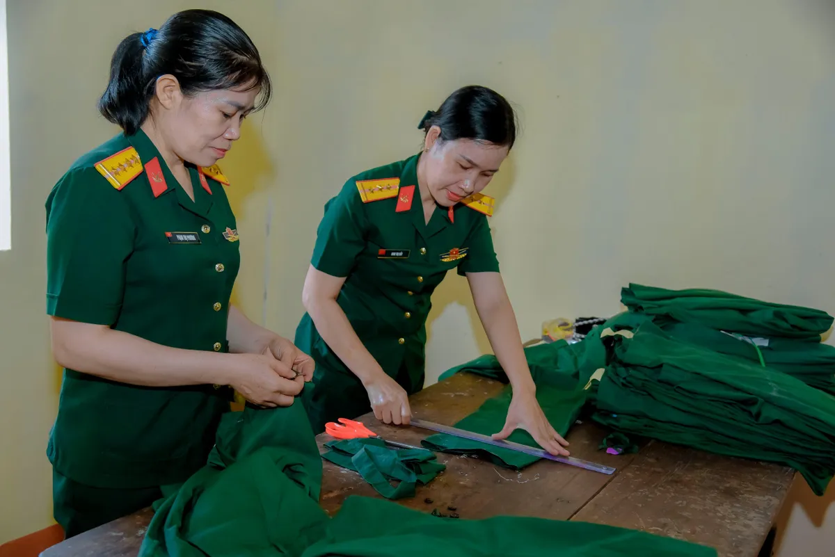 Tận tình, chu đáo như những người mẹ, người chị trong gia đình - Ảnh 2. Tận tình, chu đáo như những người mẹ, người chị trong gia đình - Ảnh 2.