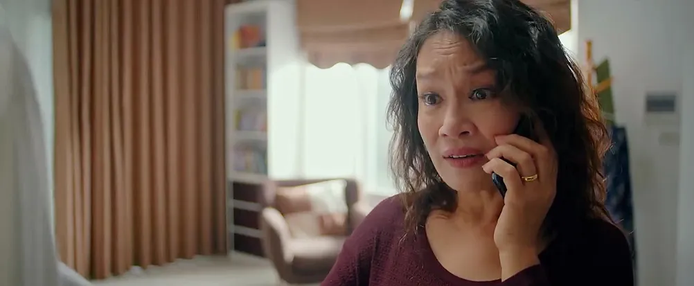 Mình yêu nhau, bình yên thôi - Tập 24: Thấy mẹ bị ngã xe, Hân trách Đức Anh vô trách nhiệm - Ảnh 1.