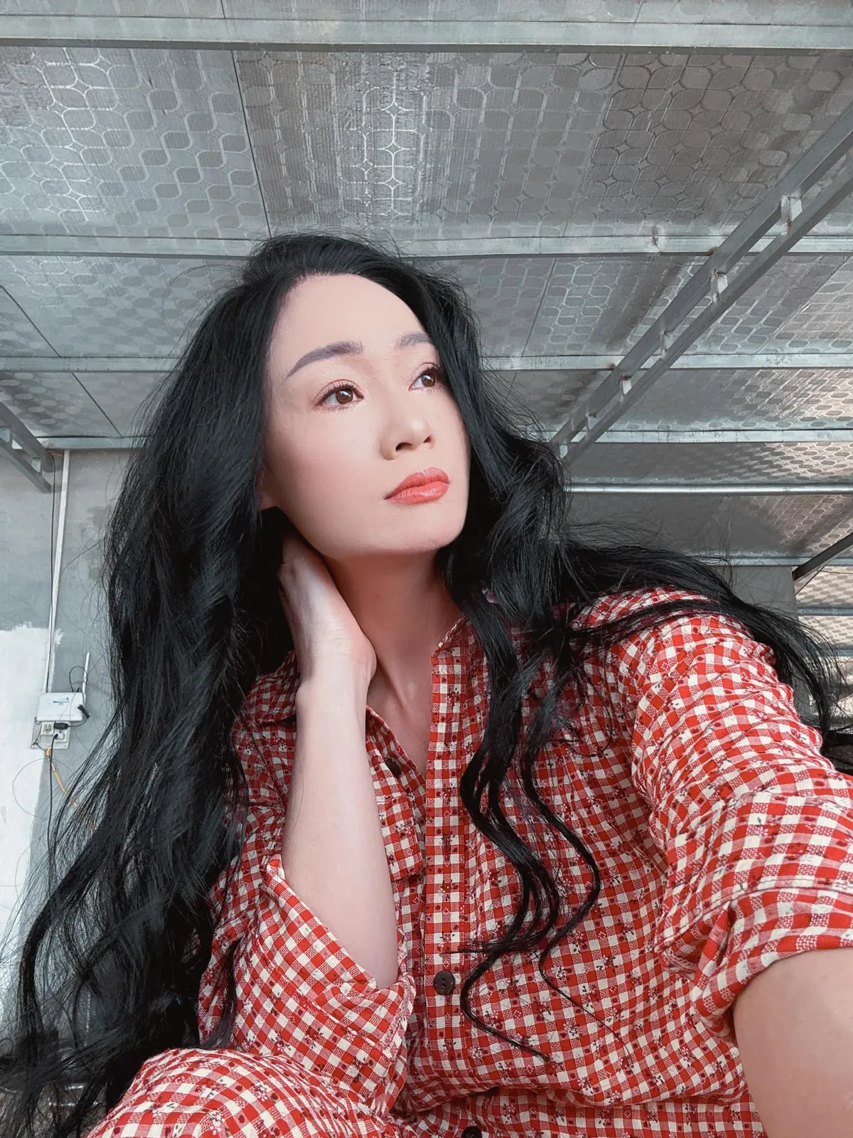 Quách Thu Phương rời phim trường đi làm từ thiện cùng Cặp lá yêu thương - Ảnh 6.