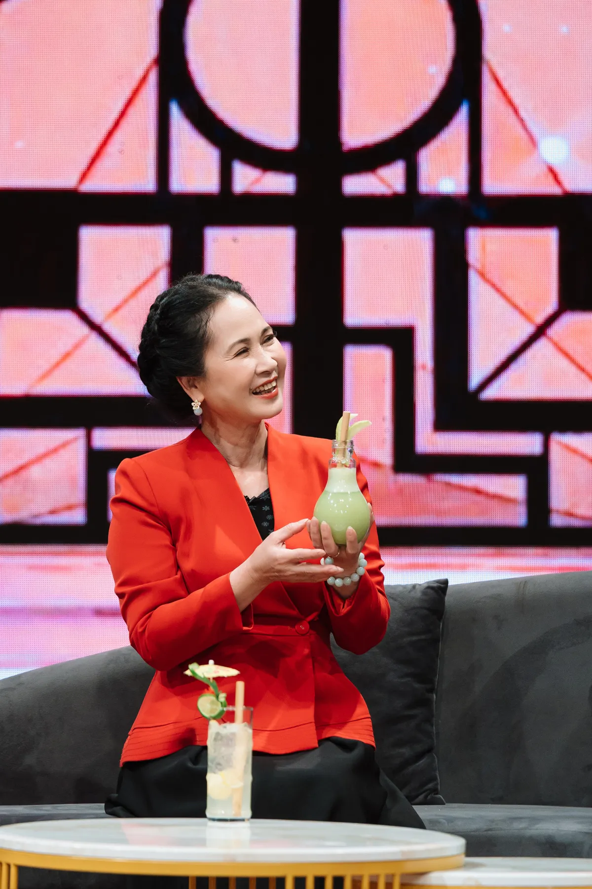 NSƯT Đỗ Kỷ kh&ocirc;ng tiếc nuối khi đứng sau hỗ trợ sự nghiệp vợ th&agrave;nh c&ocirc;ng - Ảnh 4.