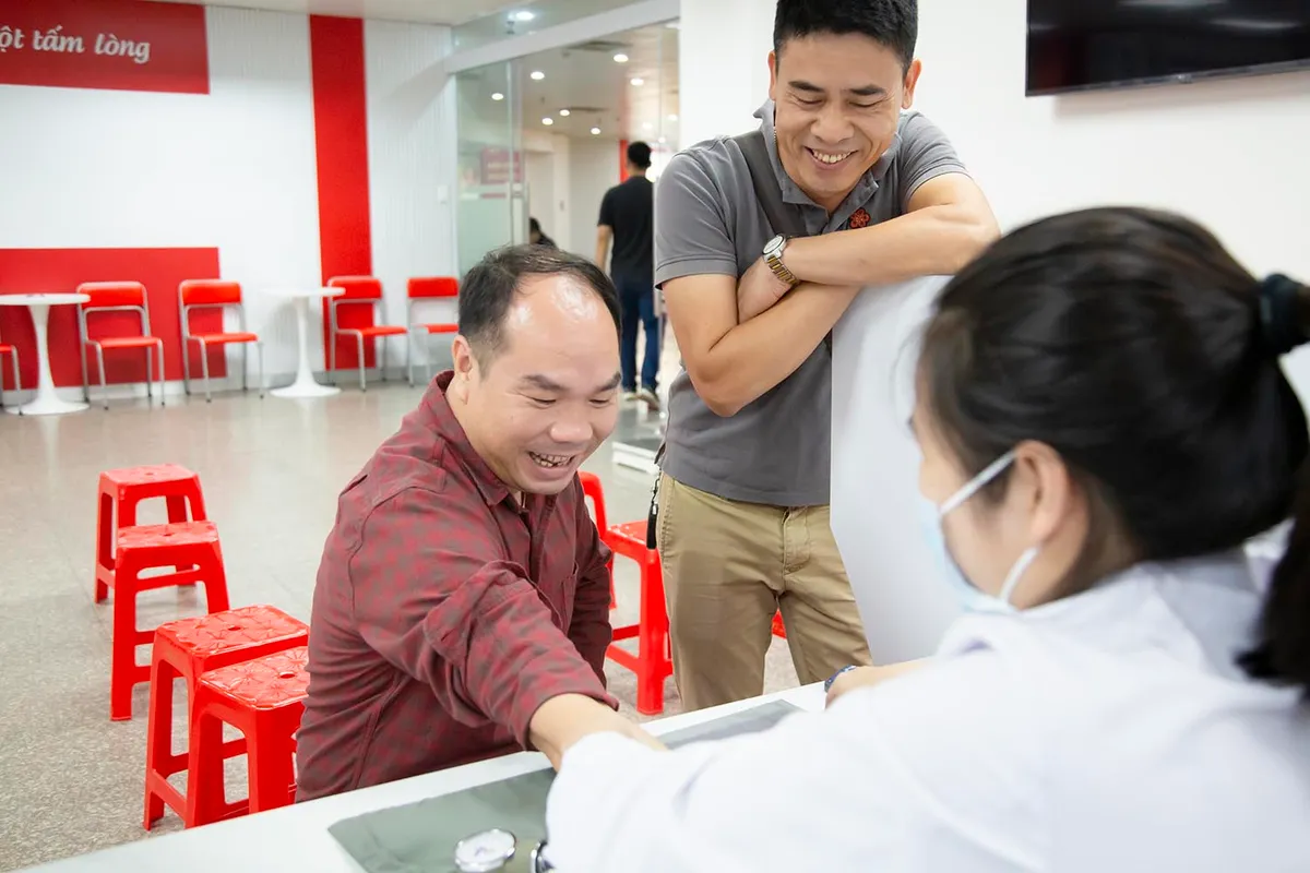 Tấm lòng nhân ái của những người làm truyền hình - Ảnh 6. Tấm lòng nhân ái của những người làm truyền hình - Ảnh 6.