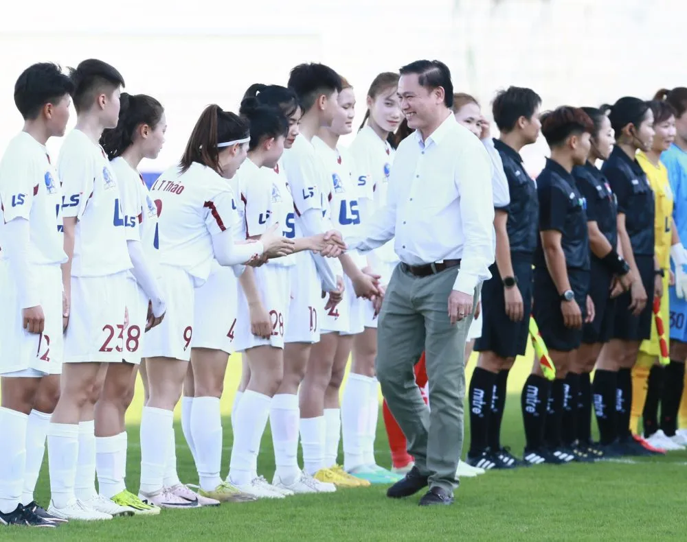 Khai mạc lượt đi giải bóng đá nữ VĐQG 2024 - Ảnh 1.