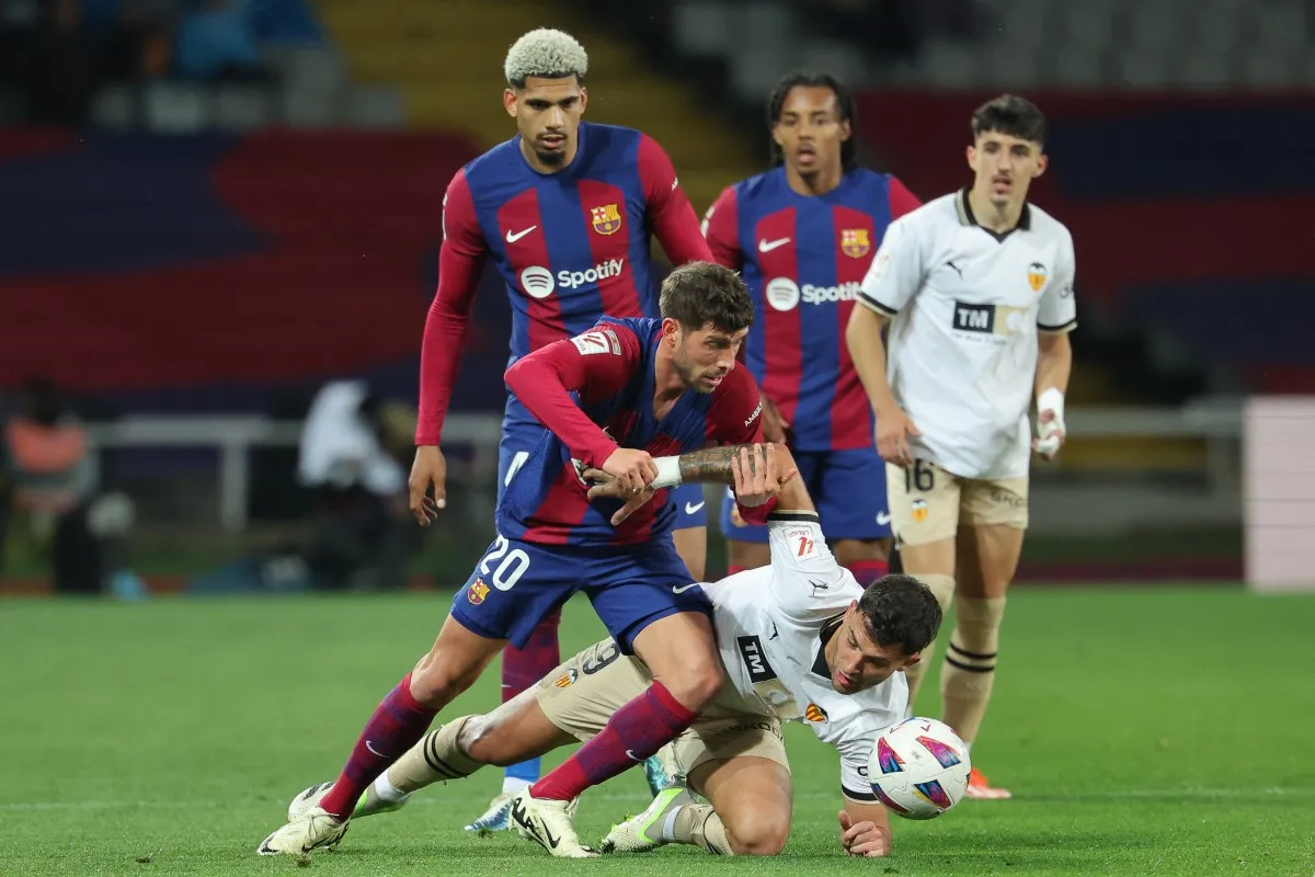 Sergi Roberto gia hạn hợp đồng với Barcelona - Ảnh 1. Sergi Roberto gia hạn hợp đồng với Barcelona - Ảnh 1.