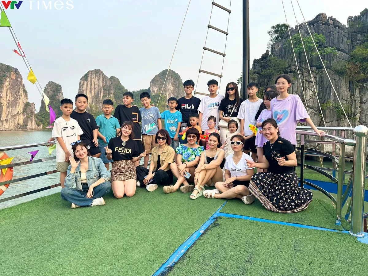 3 ngày nghỉ lễ. Quảng Ninh đón gần 670.000 lượt khách - Ảnh 1.