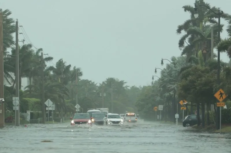 Dự báo thời điểm chuyển đổi giữa El Nino và La Nina - Ảnh 1.