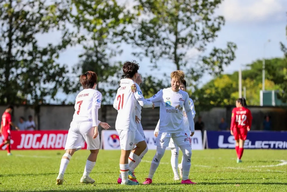Lượt 3 giải Nữ VĐQG 2024: Kim Thanh, Bích Thùy đối đầu với đội bóng cũ - Ảnh 2. Lượt 3 giải Nữ VĐQG 2024: Kim Thanh, Bích Thùy đối đầu với đội bóng cũ - Ảnh 2.