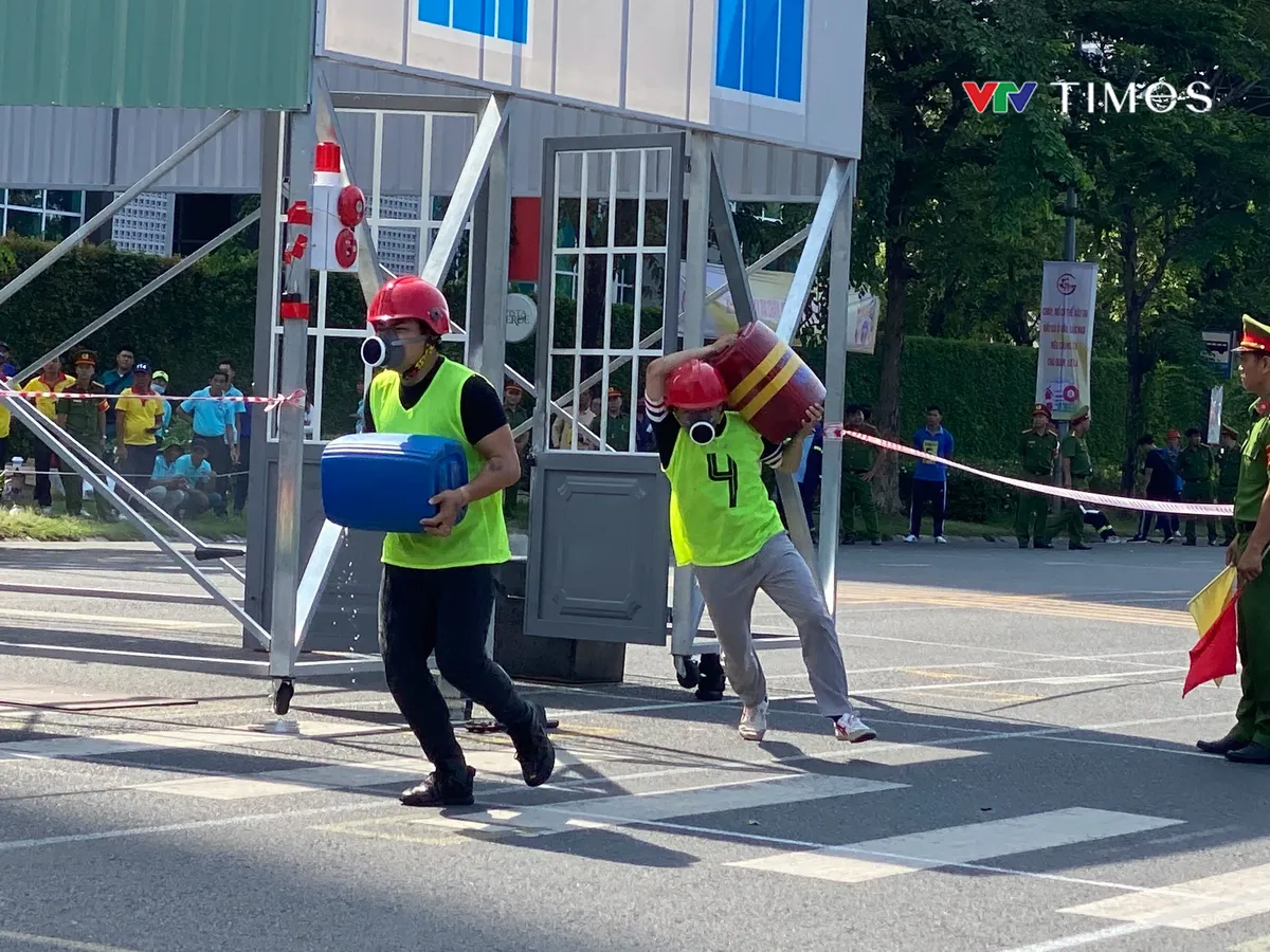 TP Hồ Chí Minh: 22 đội tuyển tham gia Hội thi nghiệp vụ chữa cháy và cứu nạn, cứu hộ - Ảnh 6.