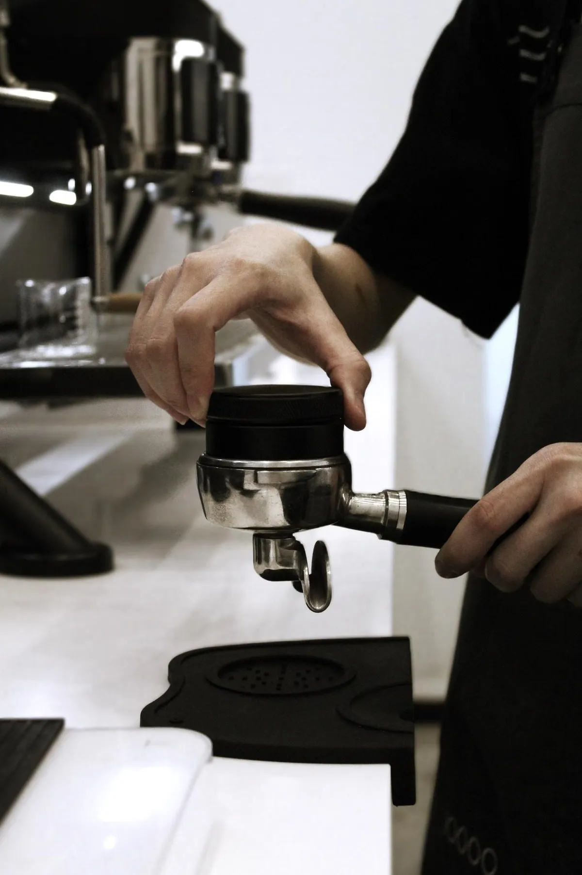 Ten thousand coffee &ndash; th&acirc;n thiện với m&ocirc;i trường cũng l&agrave; c&aacute;ch thưởng thức tối giản - Ảnh 1.