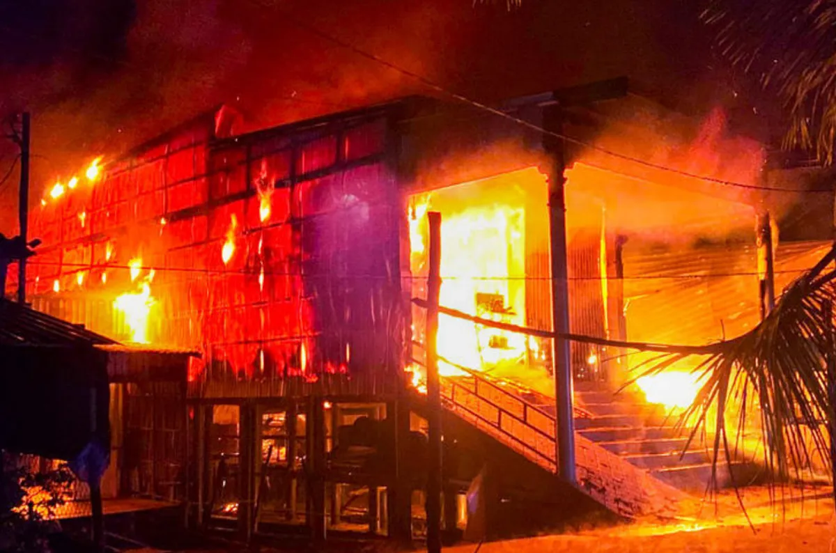 Li&ecirc;n tiếp xảy ra hai vụ ch&aacute;y nh&agrave; d&acirc;n tại x&atilde; Đất Mũi, C&agrave; Mau - Ảnh 1.