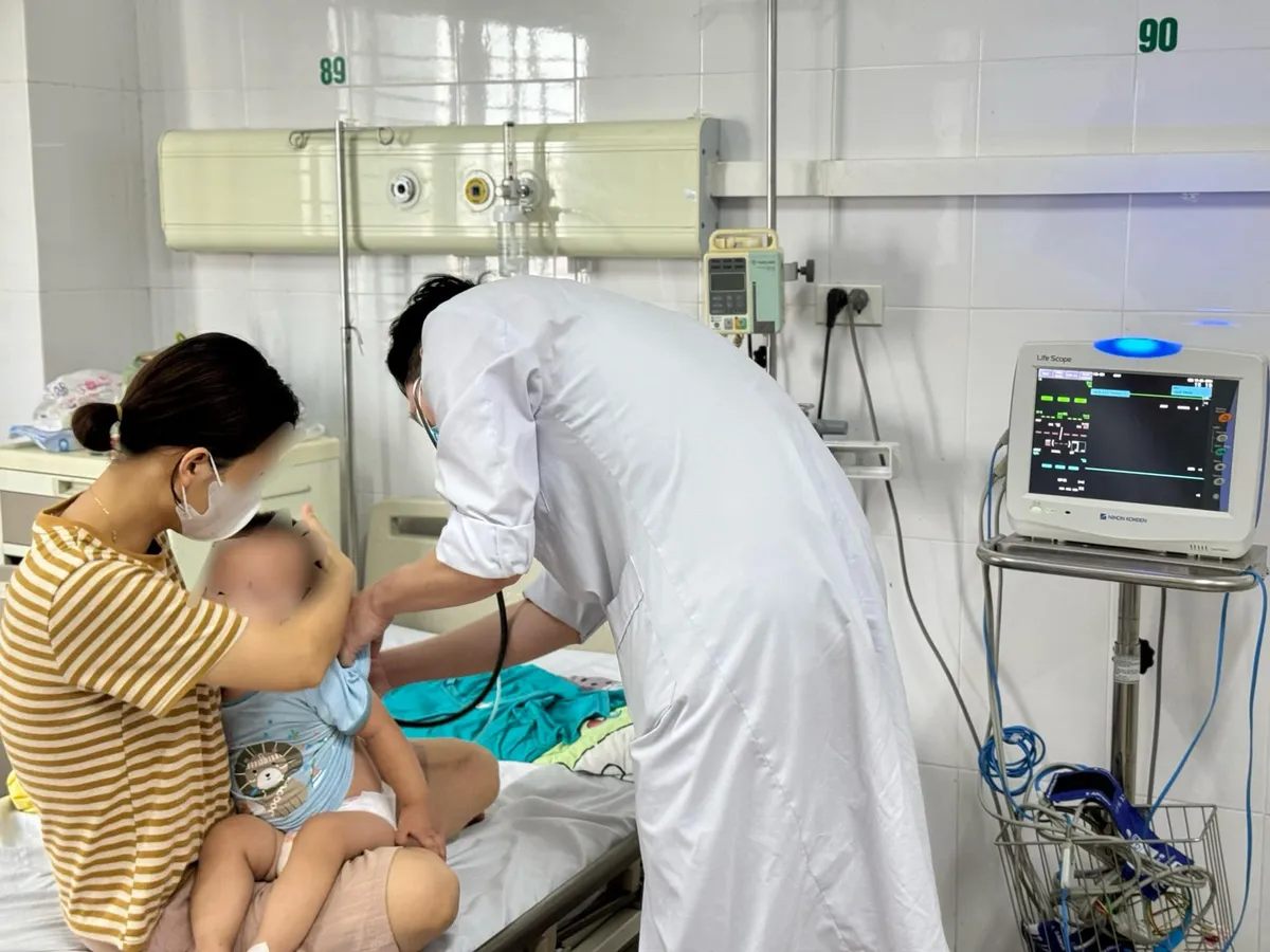 Nguy kịch do mắc cúm B - Ảnh 1. Nguy kịch do mắc cúm B - Ảnh 1.