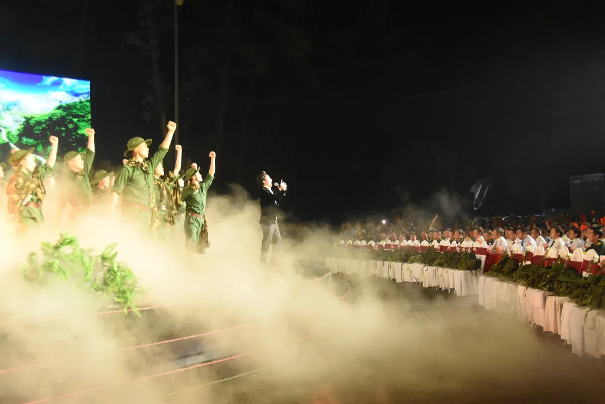 Trường Sơn - Ch&acirc;n trần ch&iacute; th&eacute;p: Kh&uacute;c tr&aacute;ng ca về con đường huyền thoại - Ảnh 1.