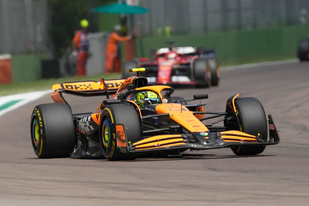 Đua xe F1 | Max Verstappen giành chiến thắng kịch tính tại GP Emilia Romagna - Ảnh 2.