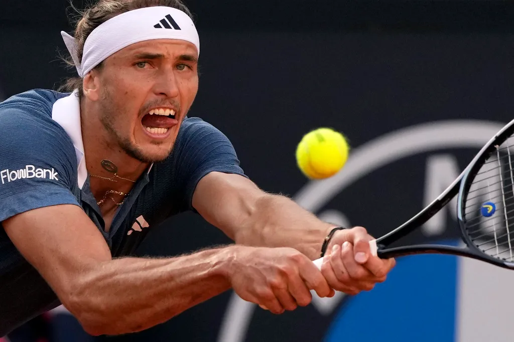 Alexander Zverev vô địch đơn nam giải quần vợt Italia mở rộng 2024 - Ảnh 1. Alexander Zverev vô địch đơn nam giải quần vợt Italia mở rộng 2024 - Ảnh 1.
