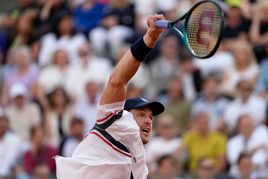Alexander Zverev vô địch đơn nam giải quần vợt Italia mở rộng 2024 - Ảnh 2. Alexander Zverev vô địch đơn nam giải quần vợt Italia mở rộng 2024 - Ảnh 2.