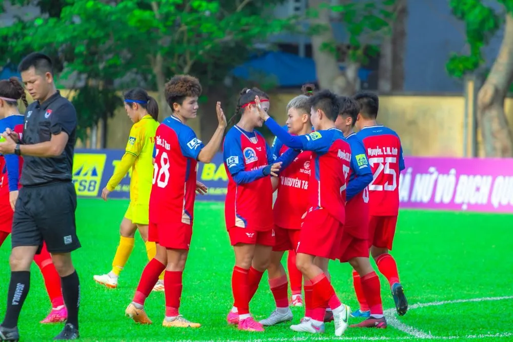 Lượt 5 giải bóng đá nữ VĐQG – Cúp Thái Sơn Bắc 2024: Hà Nội I và TPHCM I tiếp tục so kè vị trí số 1 - Ảnh 1. Lượt 5 giải bóng đá nữ VĐQG – Cúp Thái Sơn Bắc 2024: Hà Nội I và TPHCM I tiếp tục so kè vị trí số 1 - Ảnh 1.