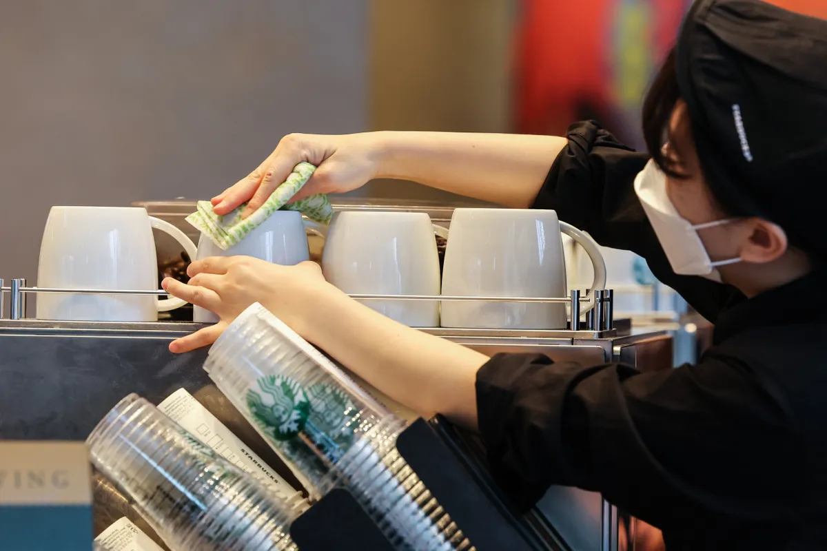 Giá nhựa toàn cầu tăng cao - Ảnh 2.