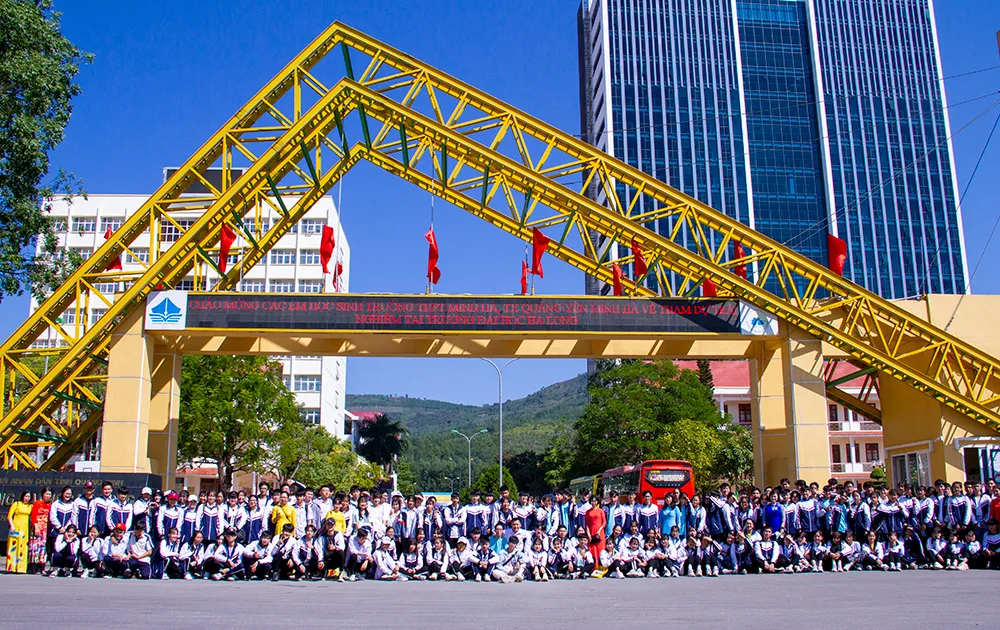 Bộ Gi&aacute;o dục v&agrave; Đ&agrave;o tạo cho ph&eacute;p Đại học Hạ Long mở th&ecirc;m nhiều ng&agrave;nh học mới - Ảnh 1.