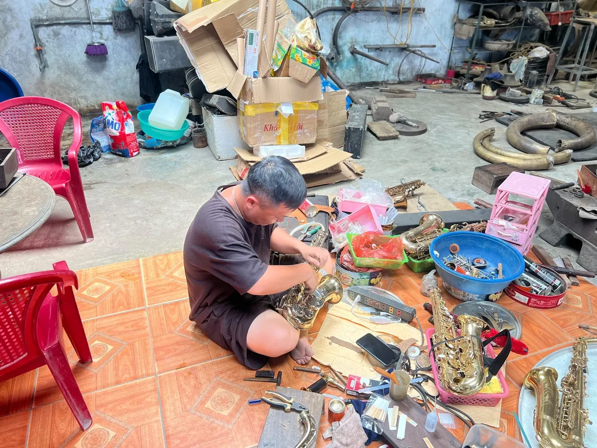 Những n&ocirc;ng d&acirc;n l&agrave;m... k&egrave;n T&acirc;y - Ảnh 9.