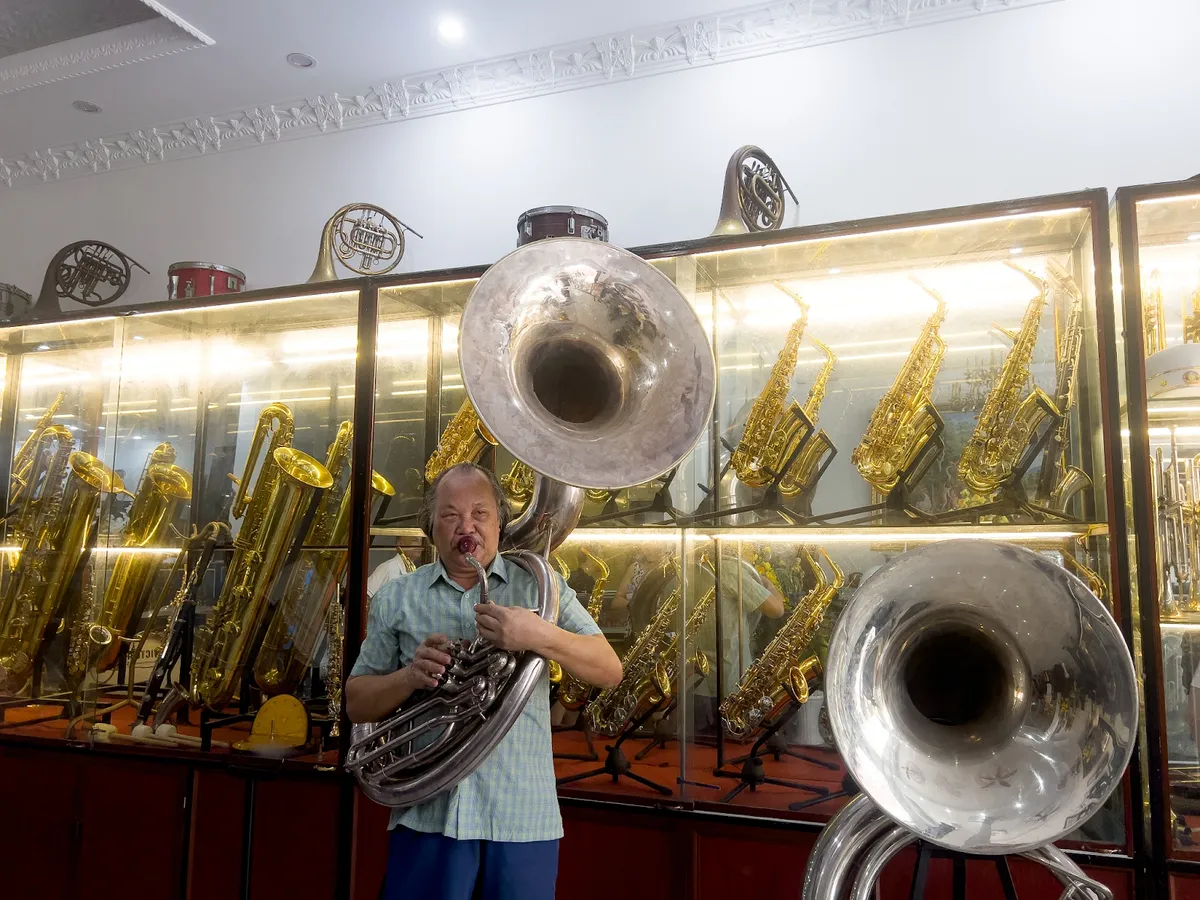 Những n&ocirc;ng d&acirc;n l&agrave;m... k&egrave;n T&acirc;y - Ảnh 7.