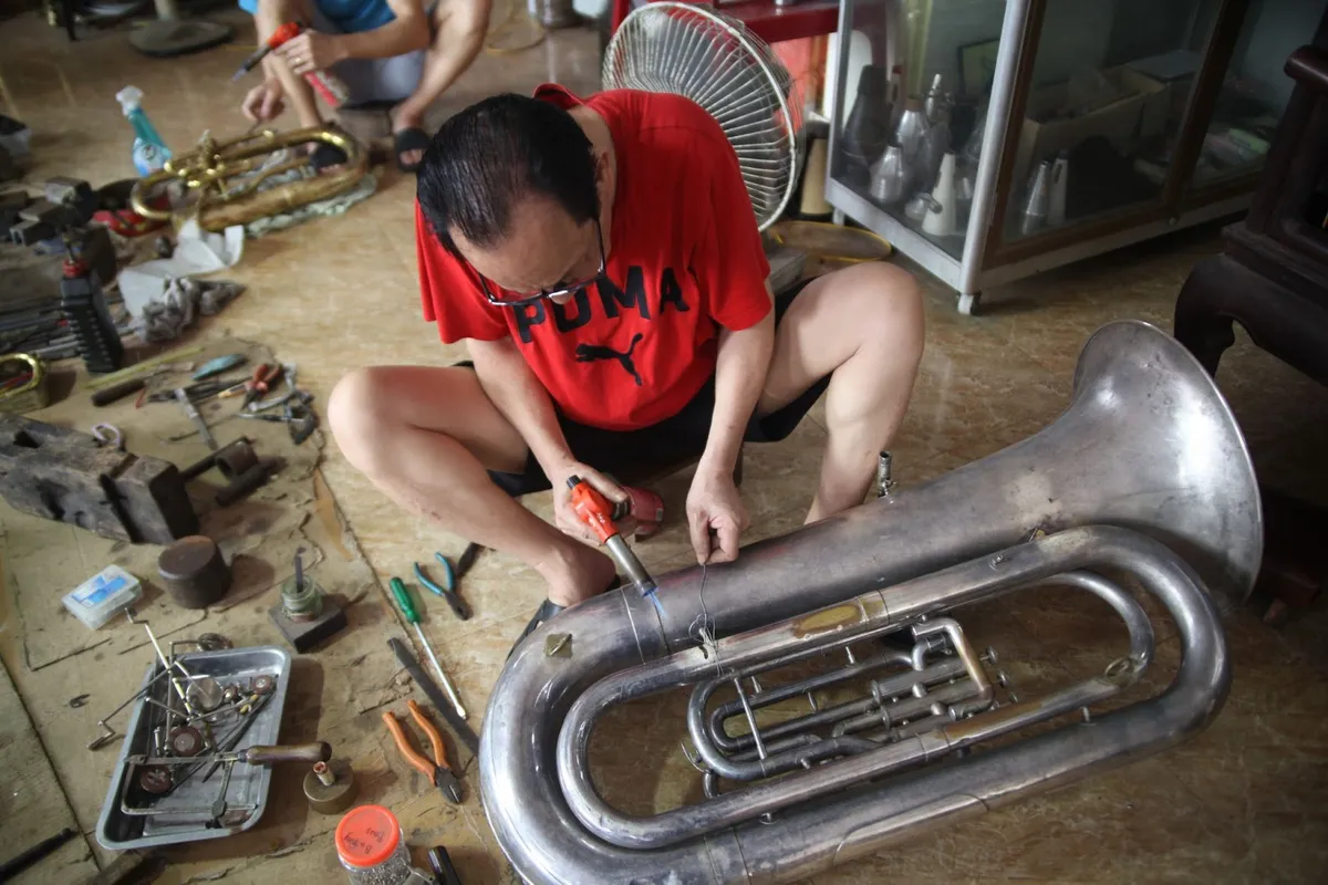 Những n&ocirc;ng d&acirc;n l&agrave;m... k&egrave;n T&acirc;y - Ảnh 6.