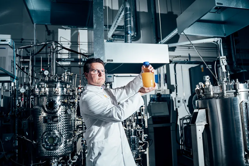 &ldquo;Phủ thủy&rdquo; Phần Lan tạo ra thực phẩm từ kh&ocirc;ng kh&iacute; - Ảnh 1.