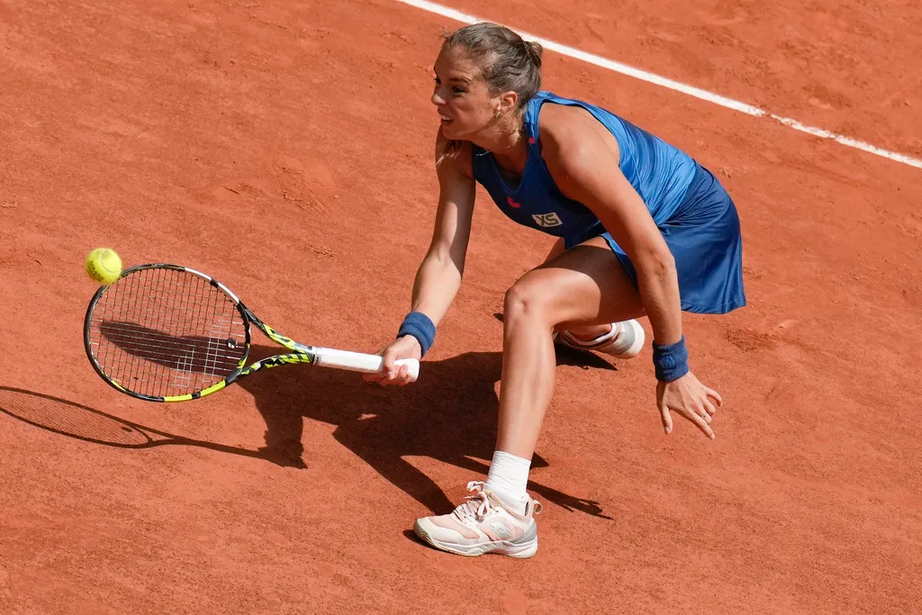 Naomi Osaka vất vả vào vòng 2 Pháp mở rộng 2024 - Ảnh 1. Naomi Osaka vất vả vào vòng 2 Pháp mở rộng 2024 - Ảnh 1.