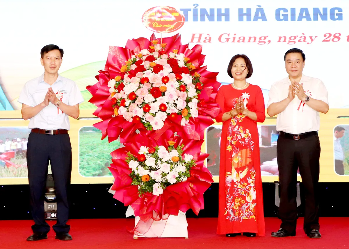 Tổng kết 30 năm hoạt động Khuyến nông tỉnh Hà Giang - Ảnh 1.