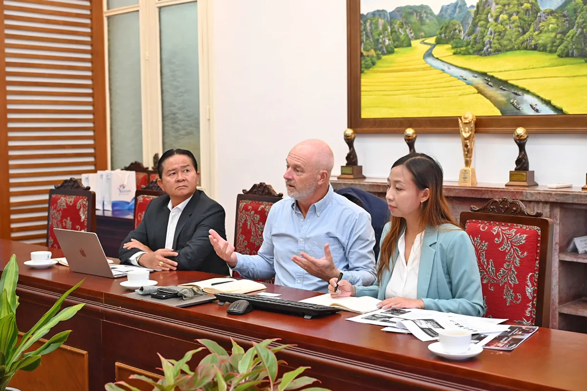 BBC đề xuất hợp tác sản xuất chương trình truyền hình đặc biệt quảng bá du lịch Việt Nam ra thế giới - Ảnh 2.